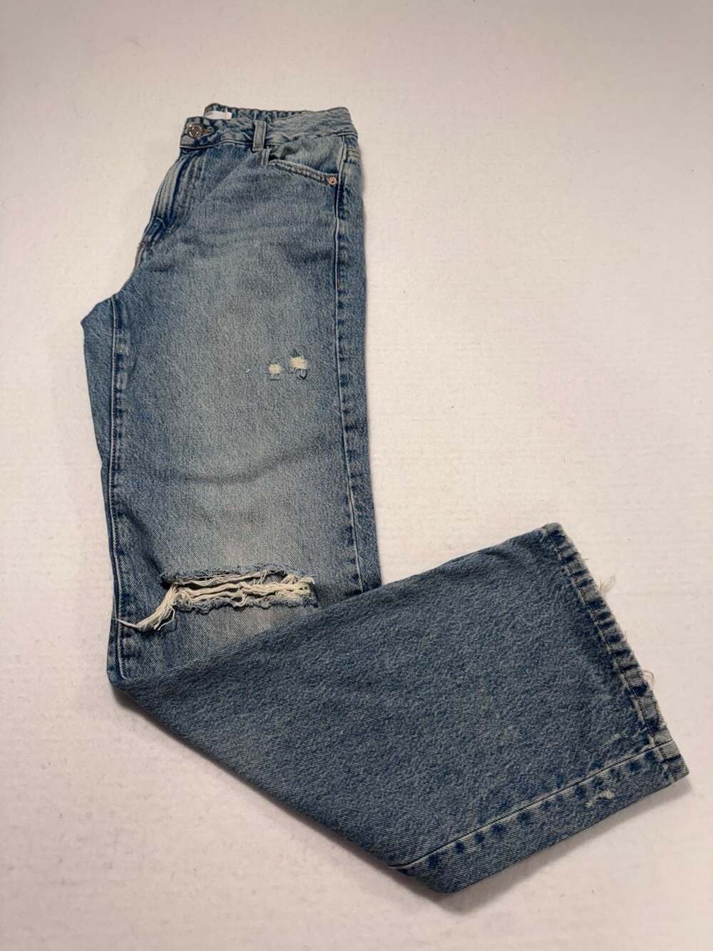 Garage 90s Straight Leg Distressed Jeans Medium Wash Denim Size 5